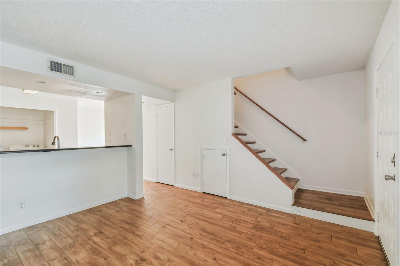 310 S DELAWARE AVE #F