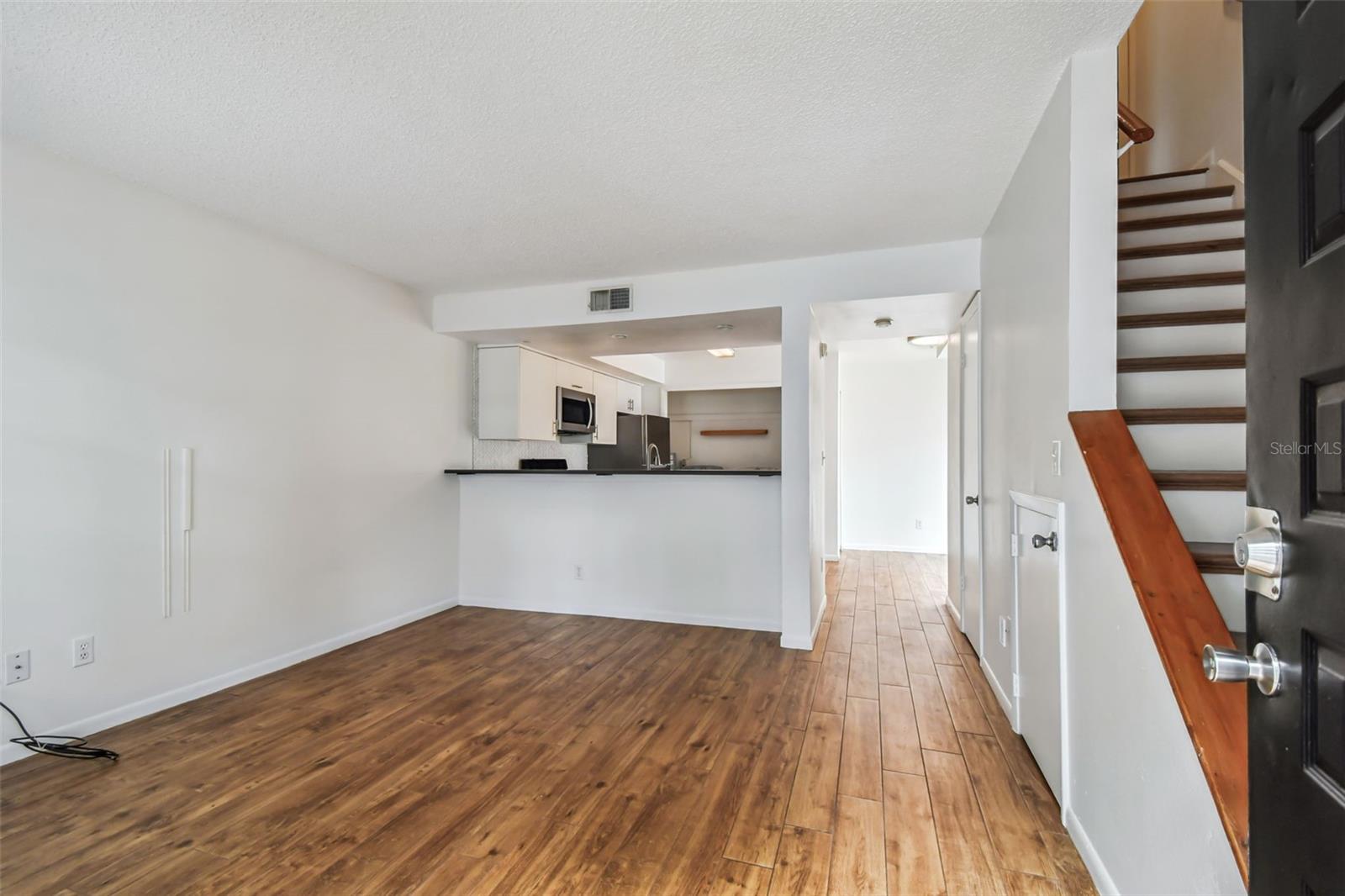 310 S DELAWARE AVE #F