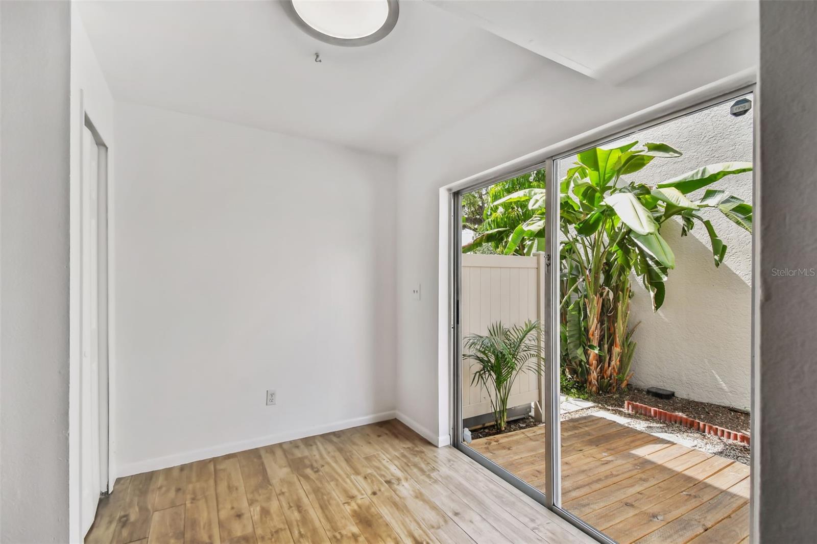 310 S DELAWARE AVE #F