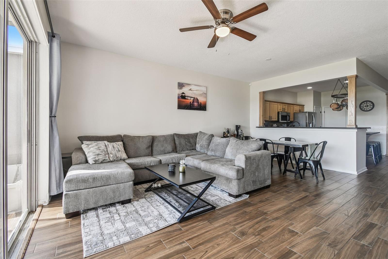 4922 BARNSTEAD DR
