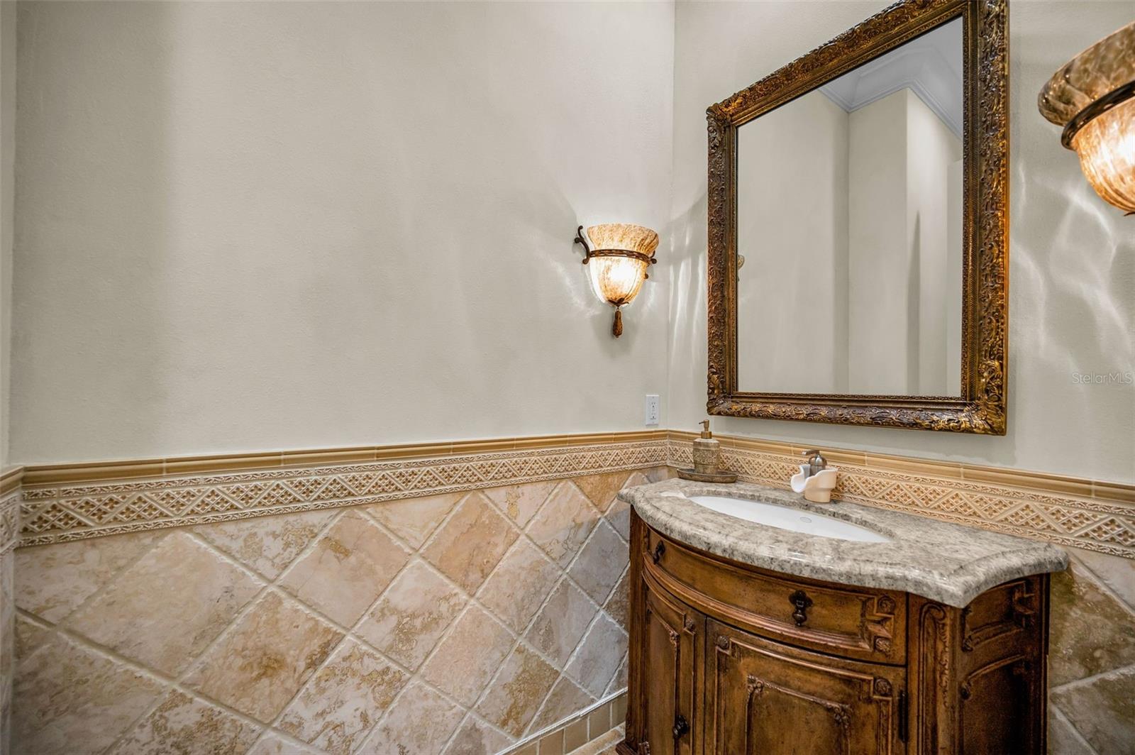 801 BRIGHTWATERS BLVD NE