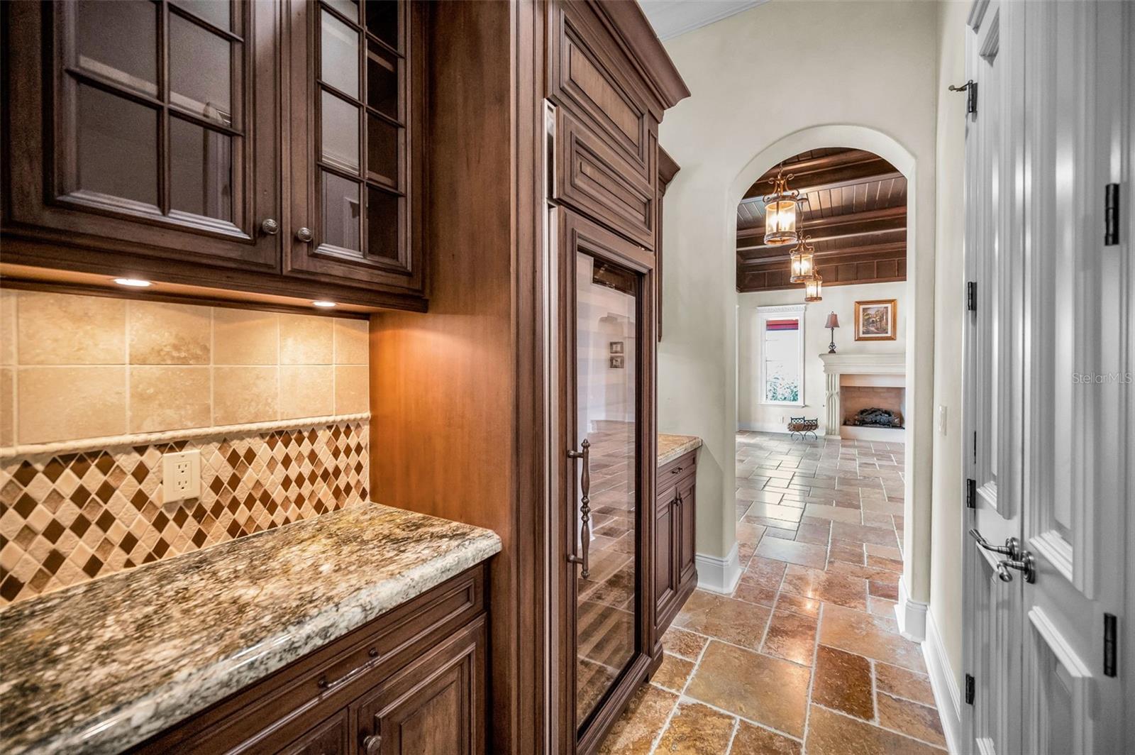 801 BRIGHTWATERS BLVD NE