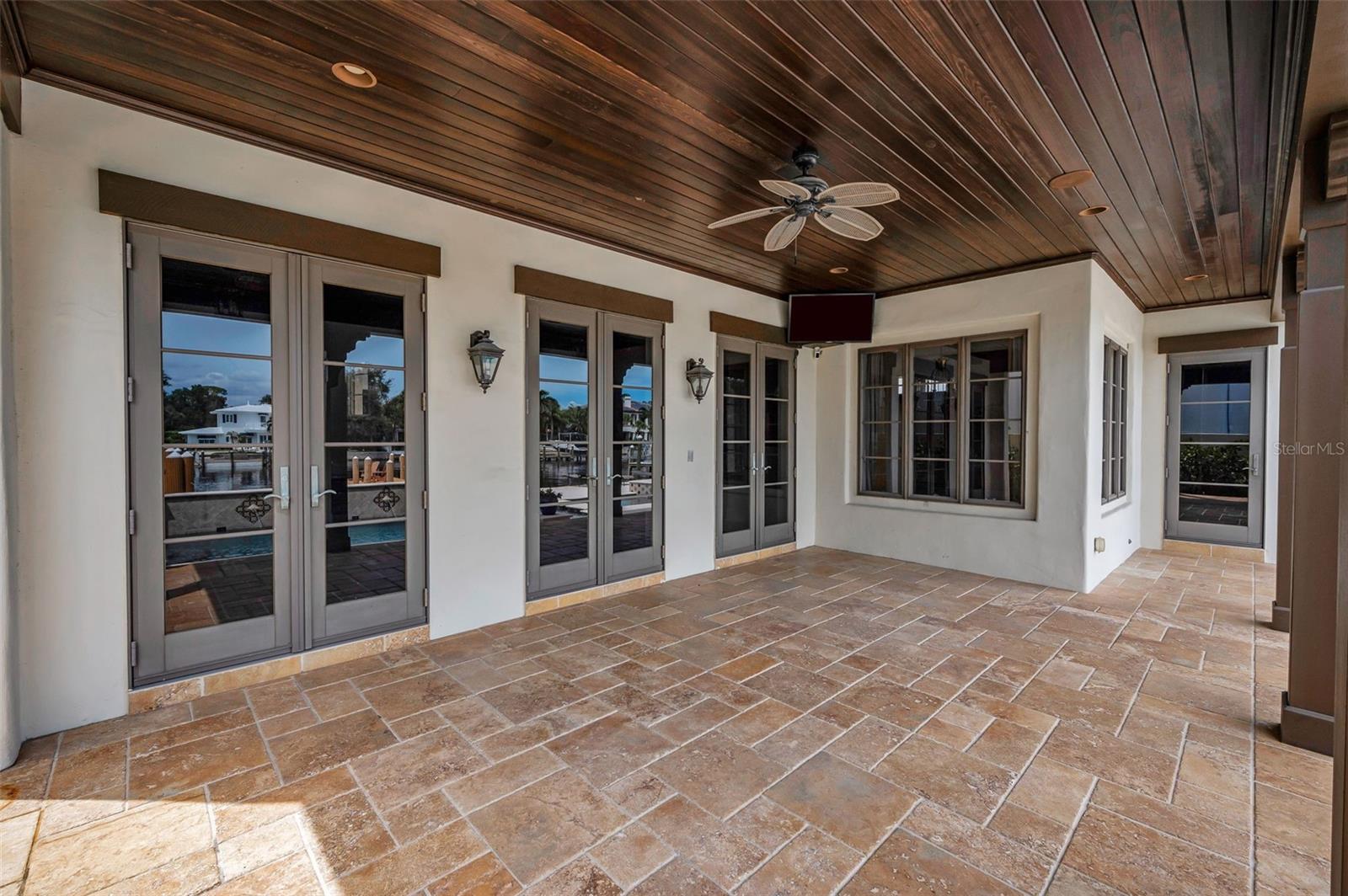 801 BRIGHTWATERS BLVD NE