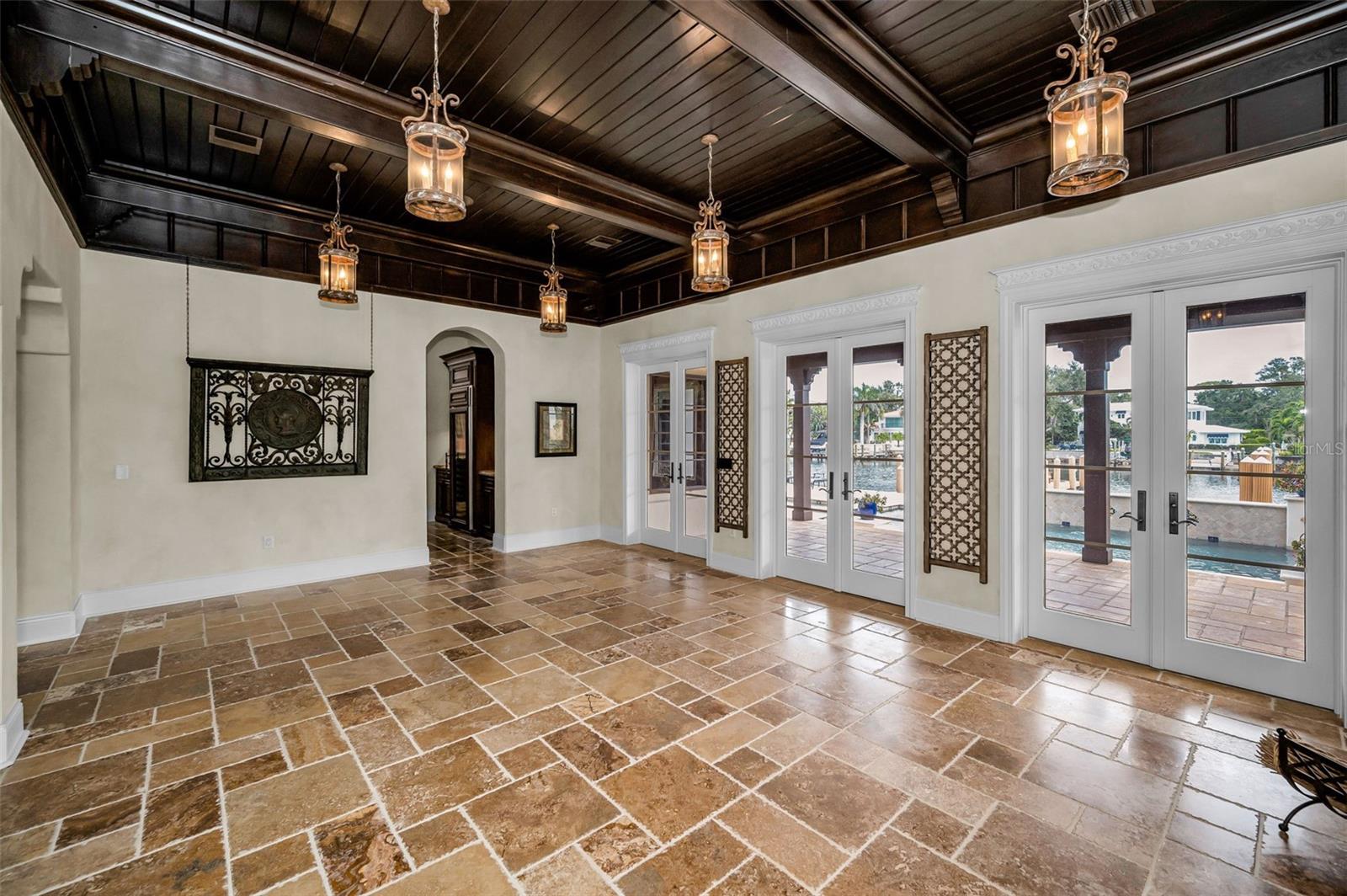 801 BRIGHTWATERS BLVD NE