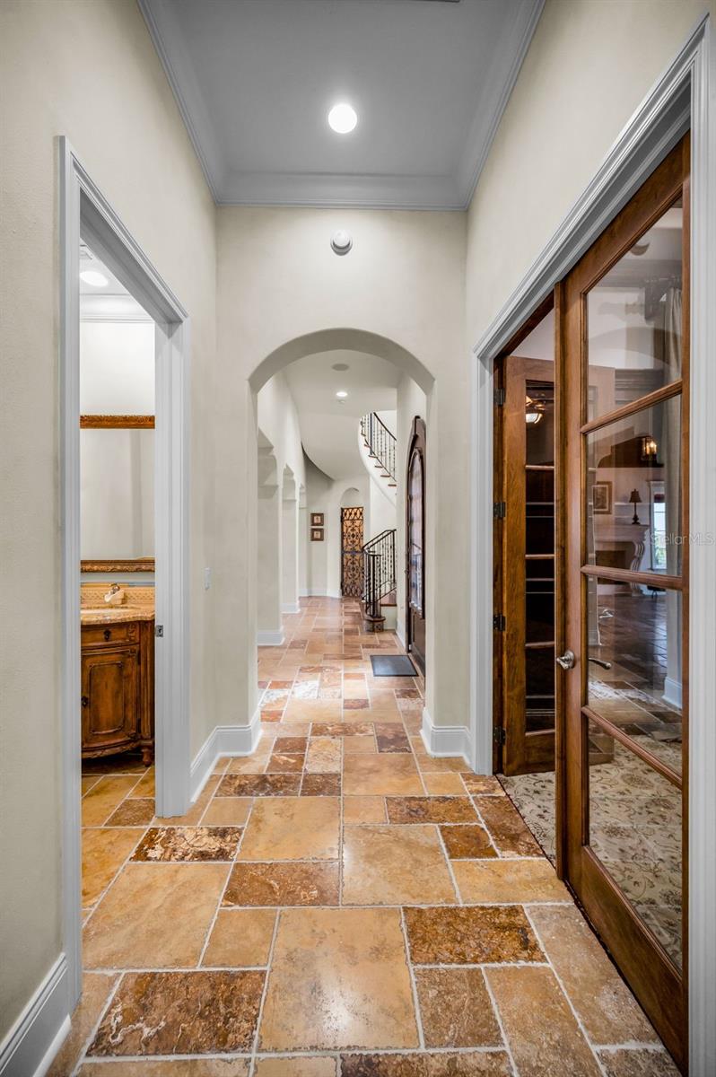 801 BRIGHTWATERS BLVD NE