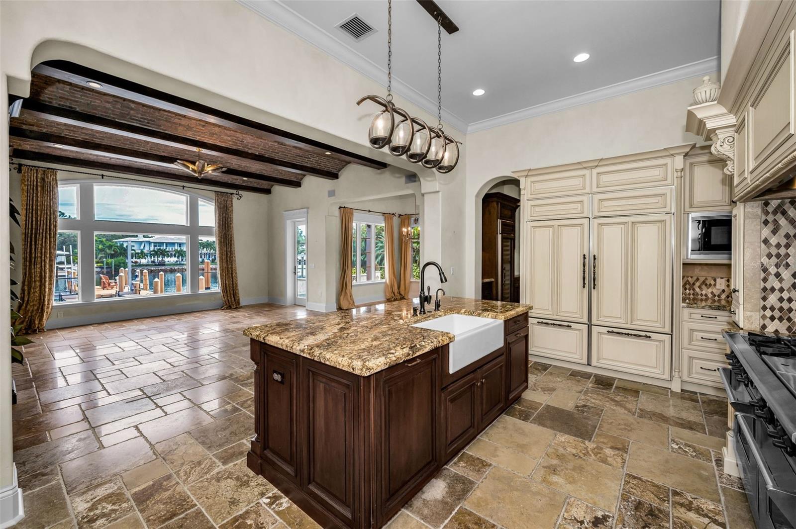 801 BRIGHTWATERS BLVD NE