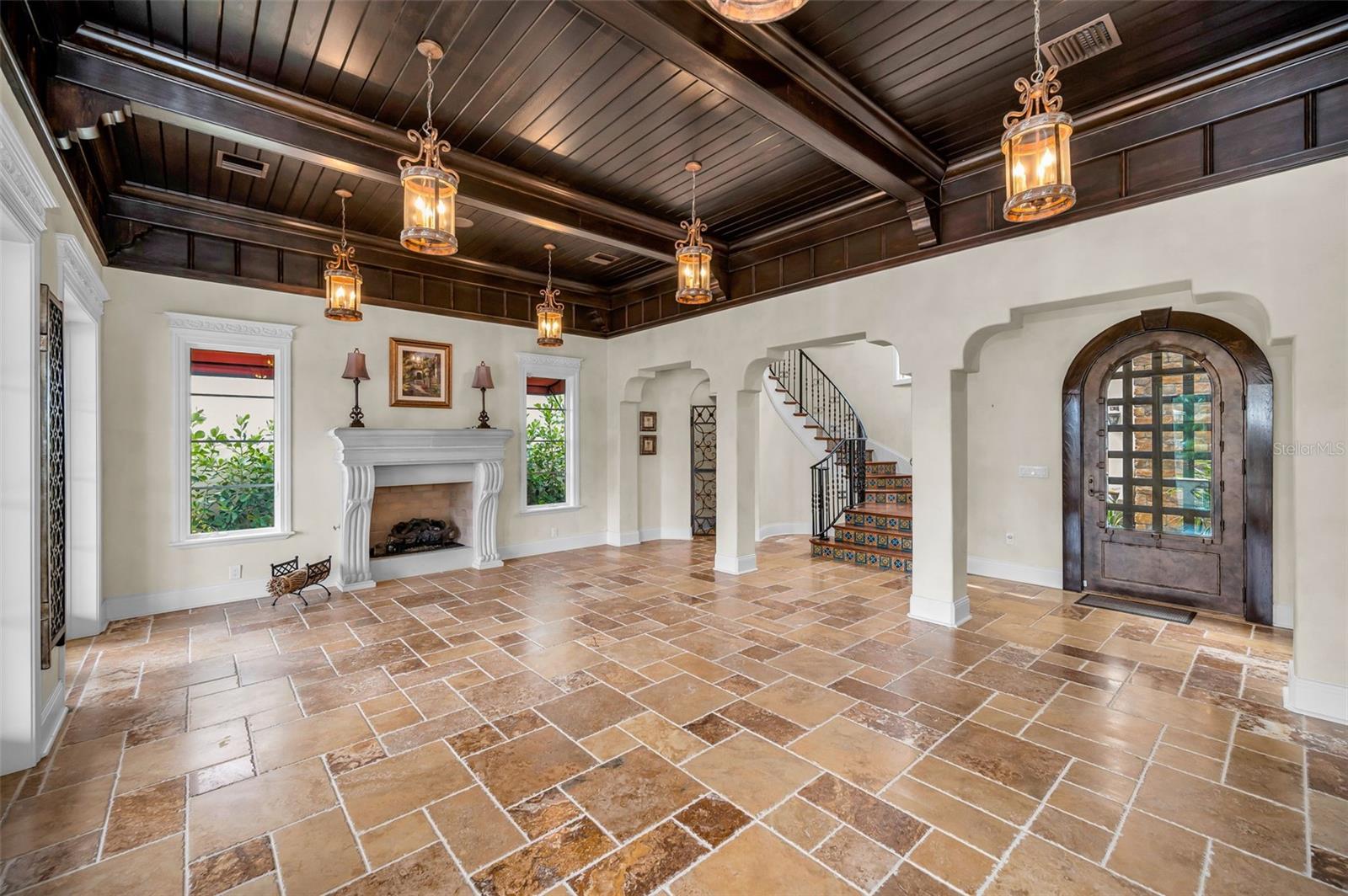 801 BRIGHTWATERS BLVD NE