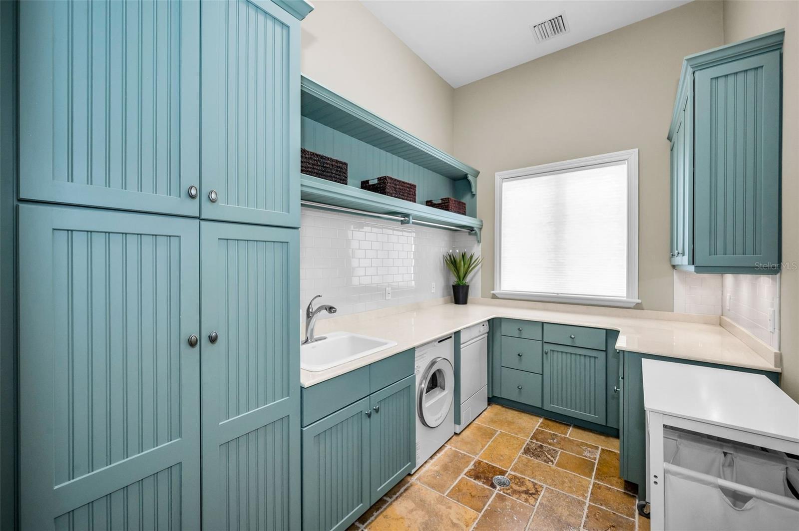 801 BRIGHTWATERS BLVD NE