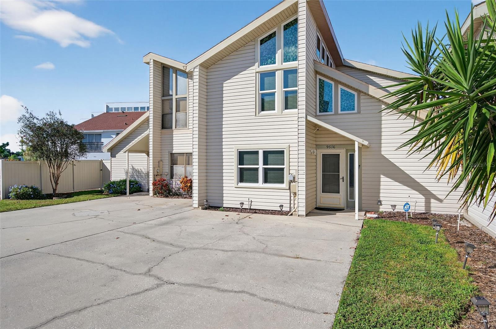 9516 CITRUS GLEN PL #43