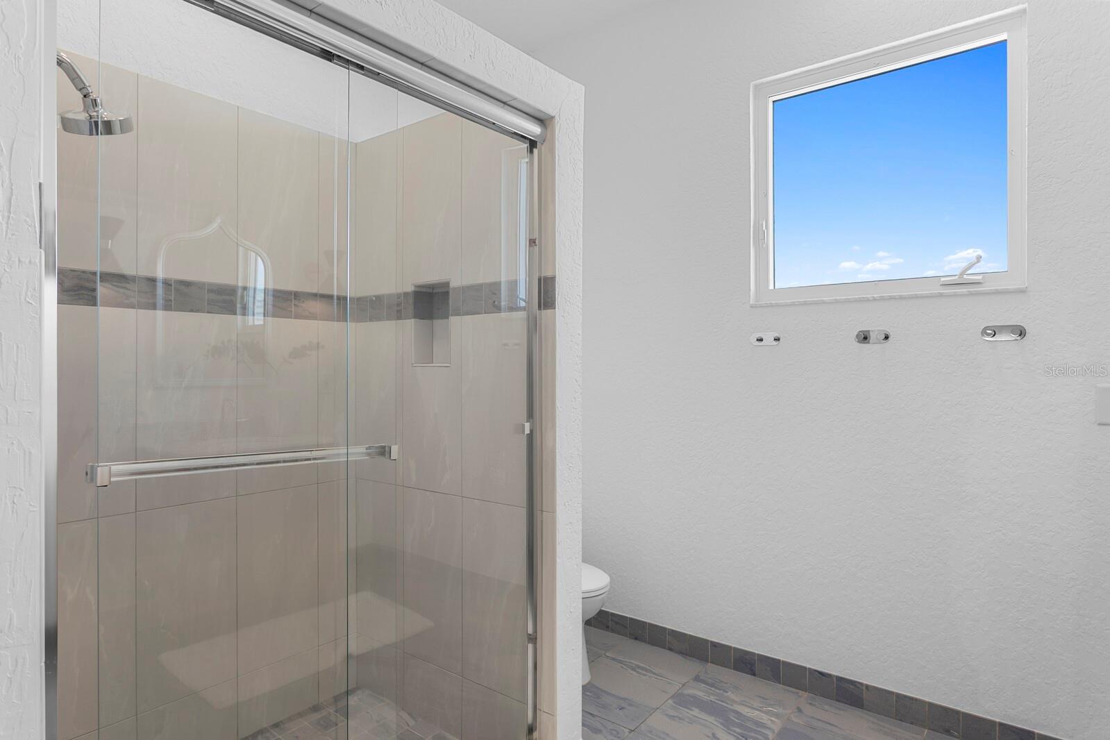 1936 CAROLINA AVE NE