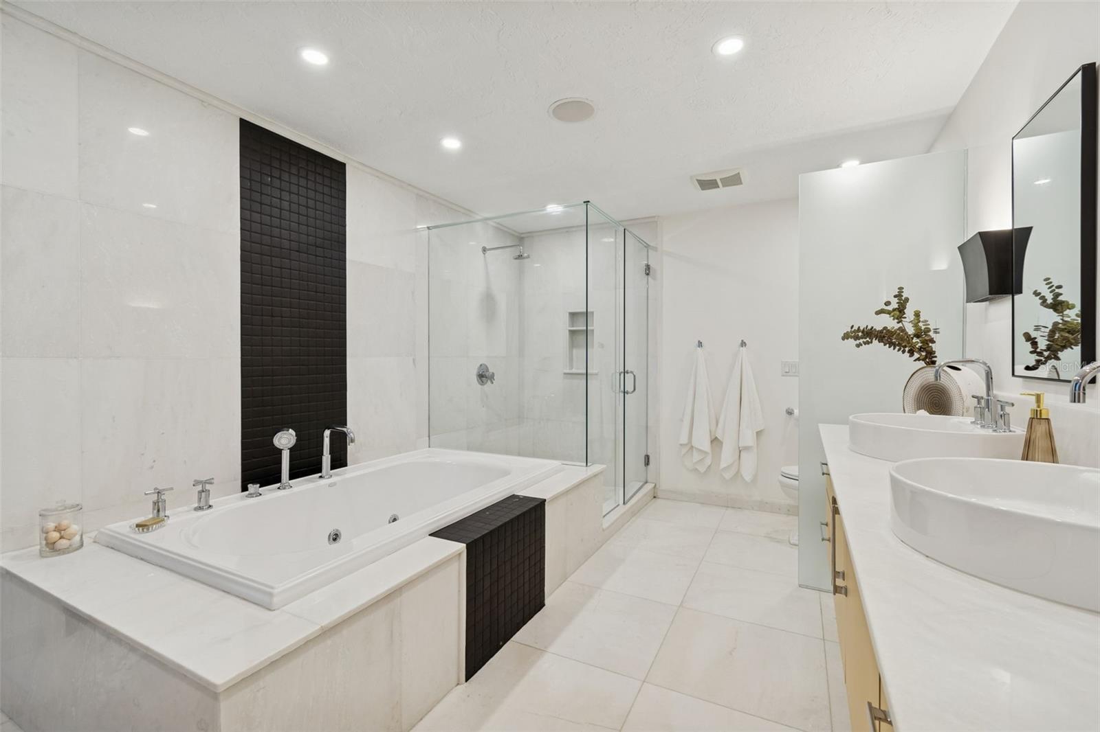 1936 CAROLINA AVE NE