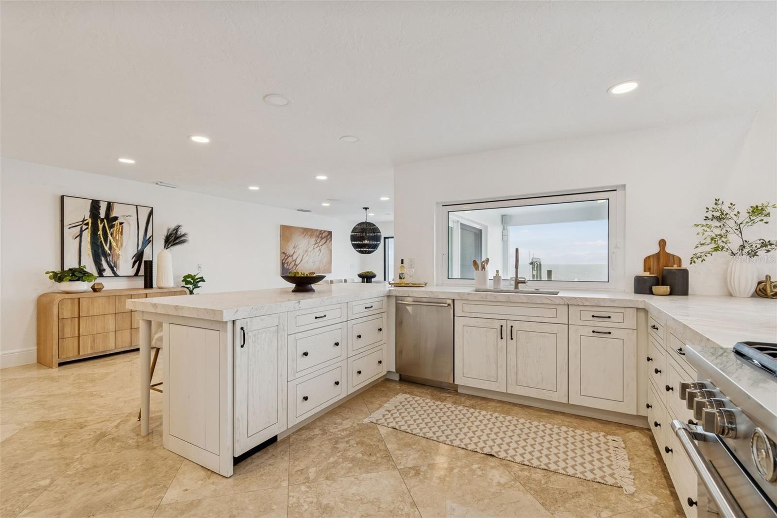 1936 CAROLINA AVE NE