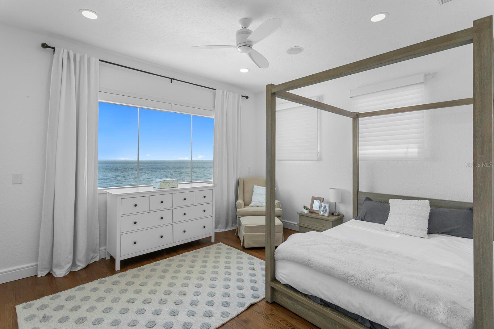 1936 CAROLINA AVE NE