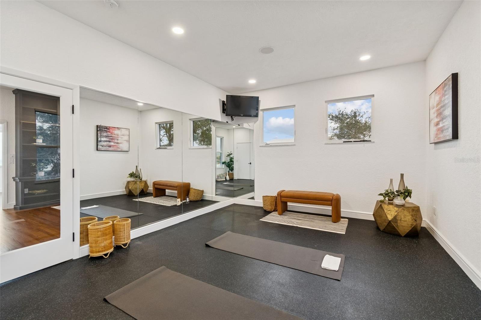 1936 CAROLINA AVE NE