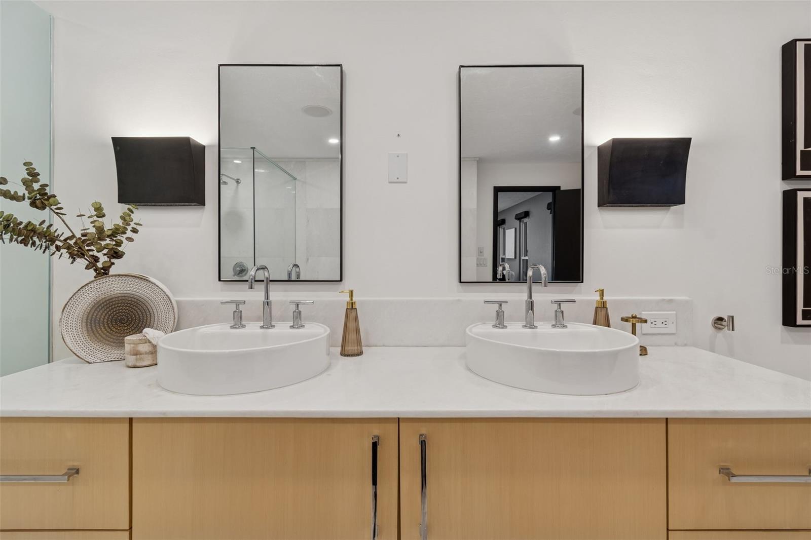 1936 CAROLINA AVE NE