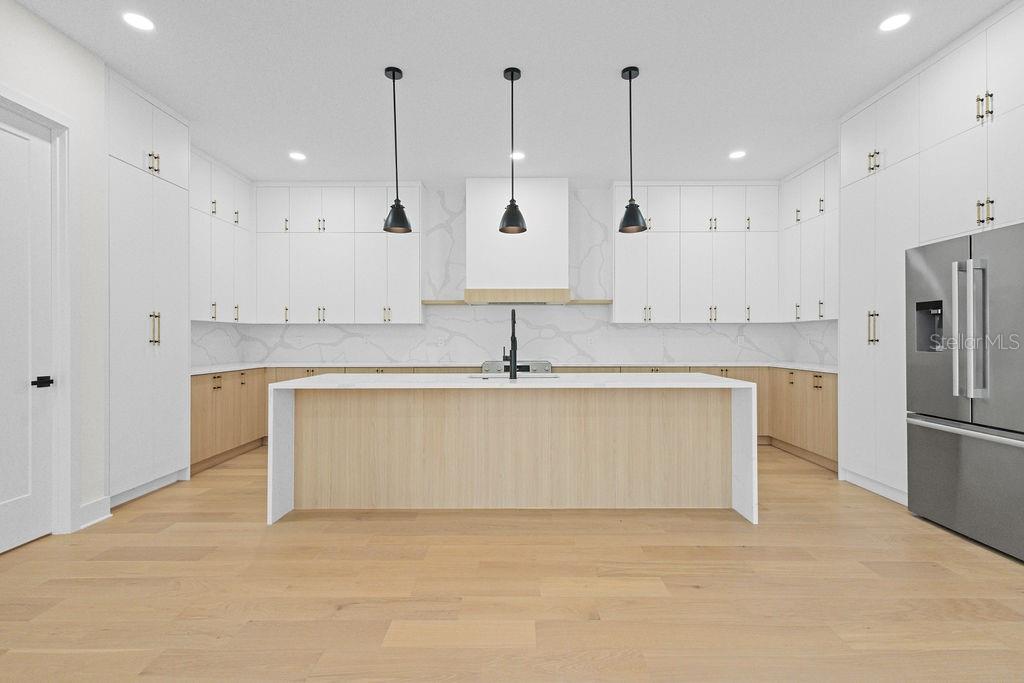 3202 W LA SALLE ST