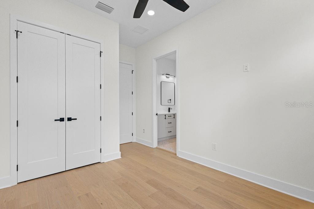 3202 W LA SALLE ST