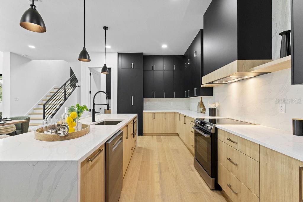 3206 W LA SALLE ST