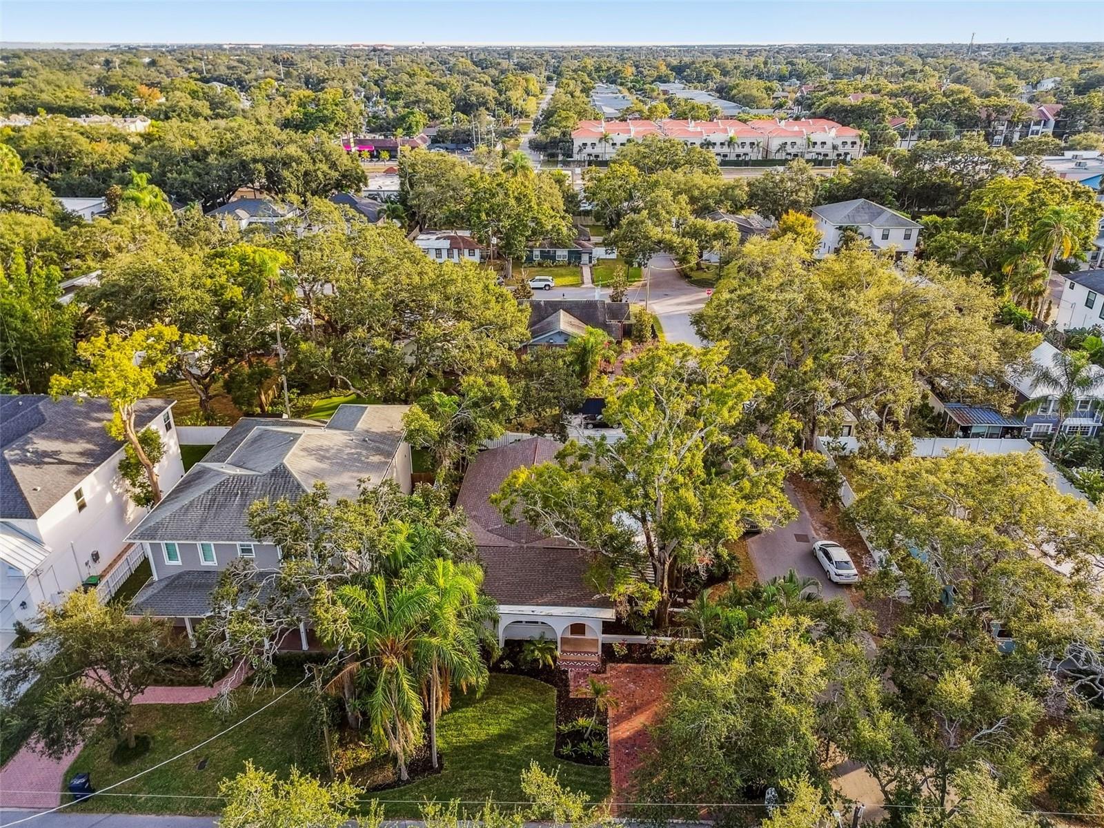 3320 W VILLA ROSA ST