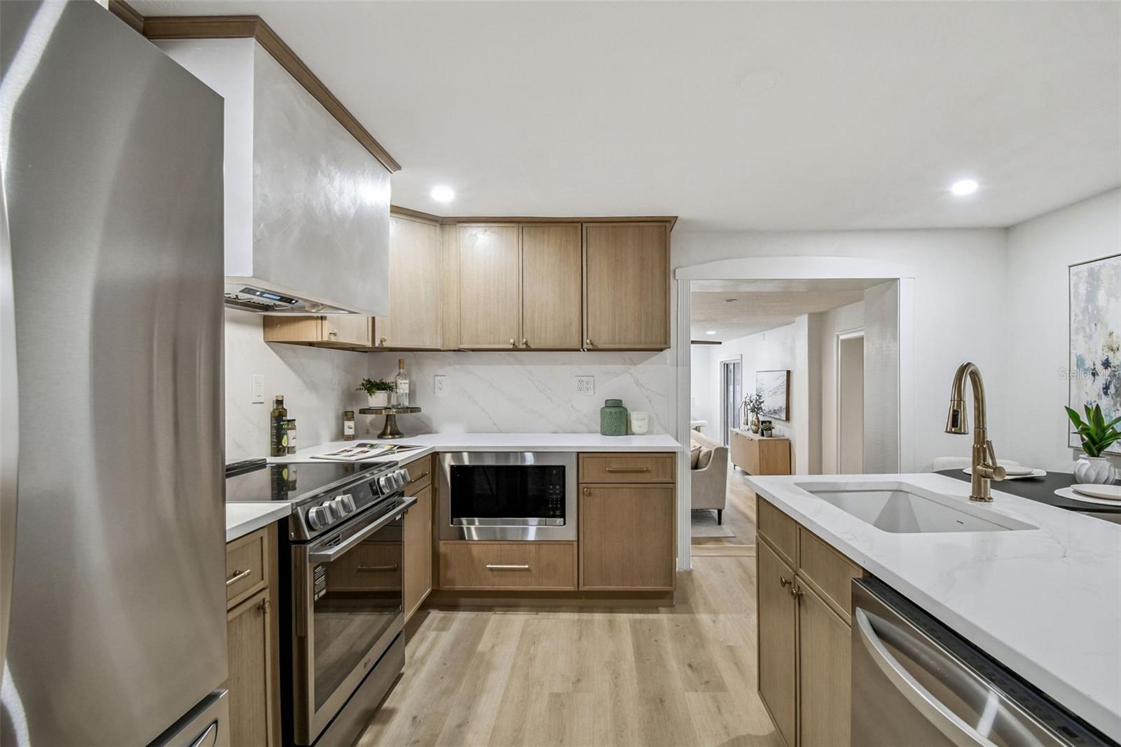 3320 W VILLA ROSA ST