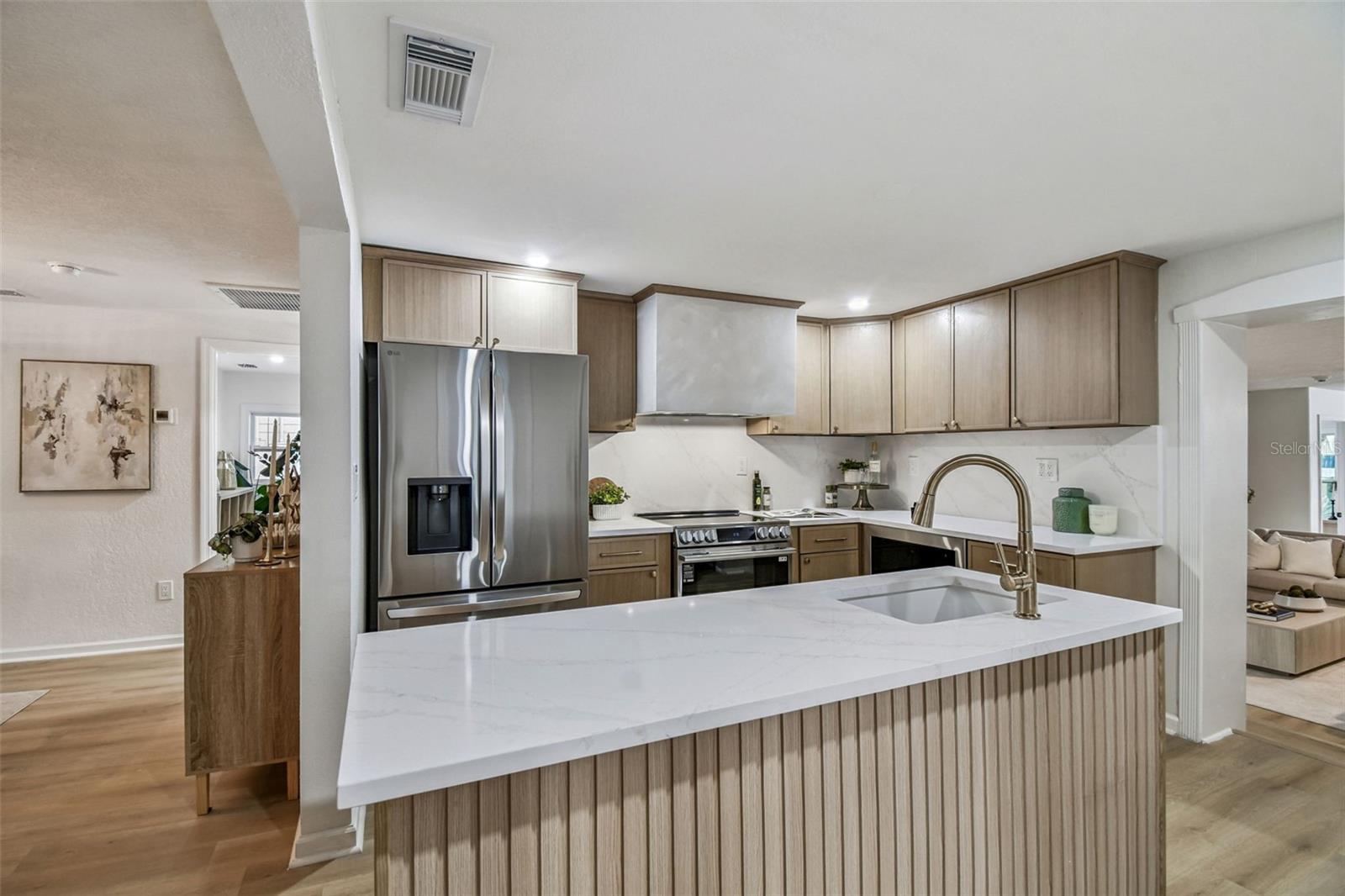 3320 W VILLA ROSA ST