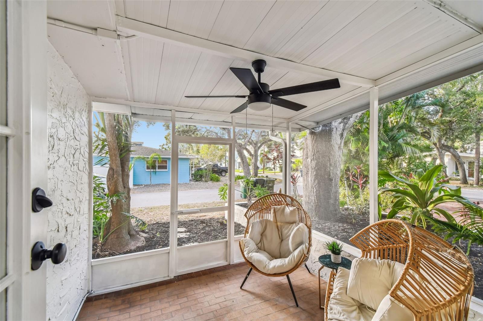 3320 W VILLA ROSA ST