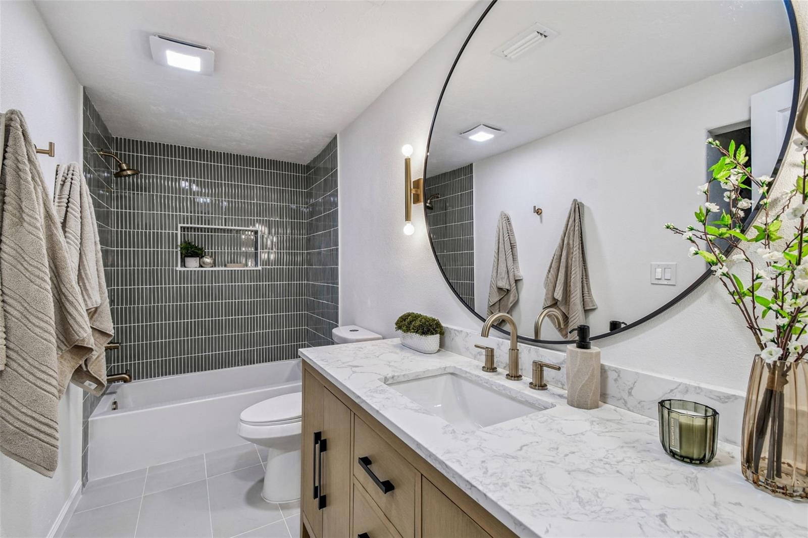 3320 W VILLA ROSA ST