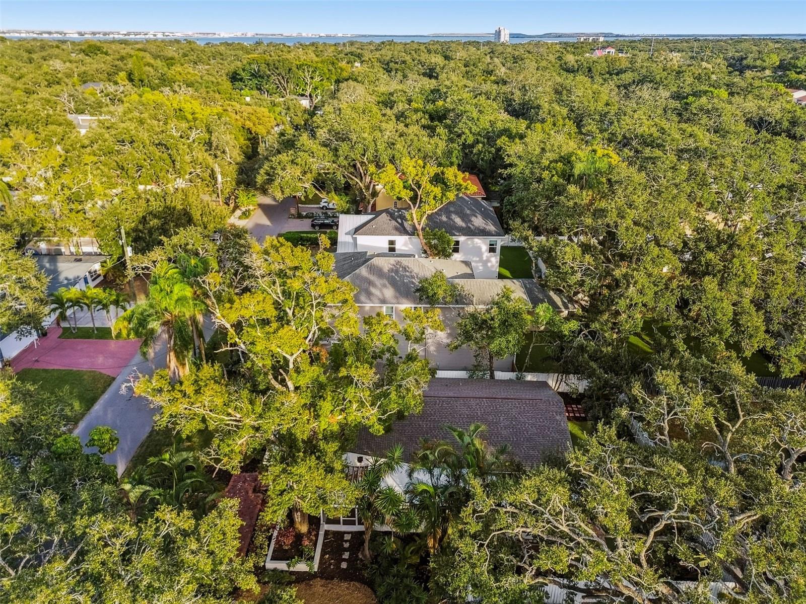 3320 W VILLA ROSA ST