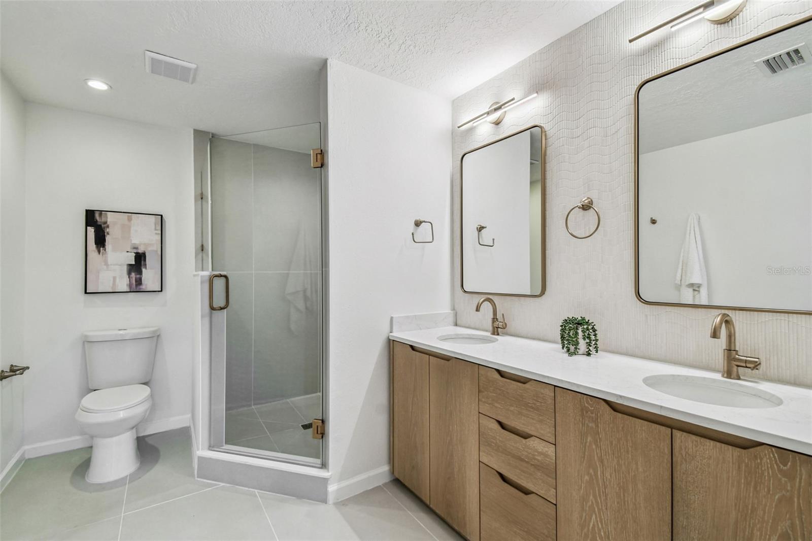 3320 W VILLA ROSA ST