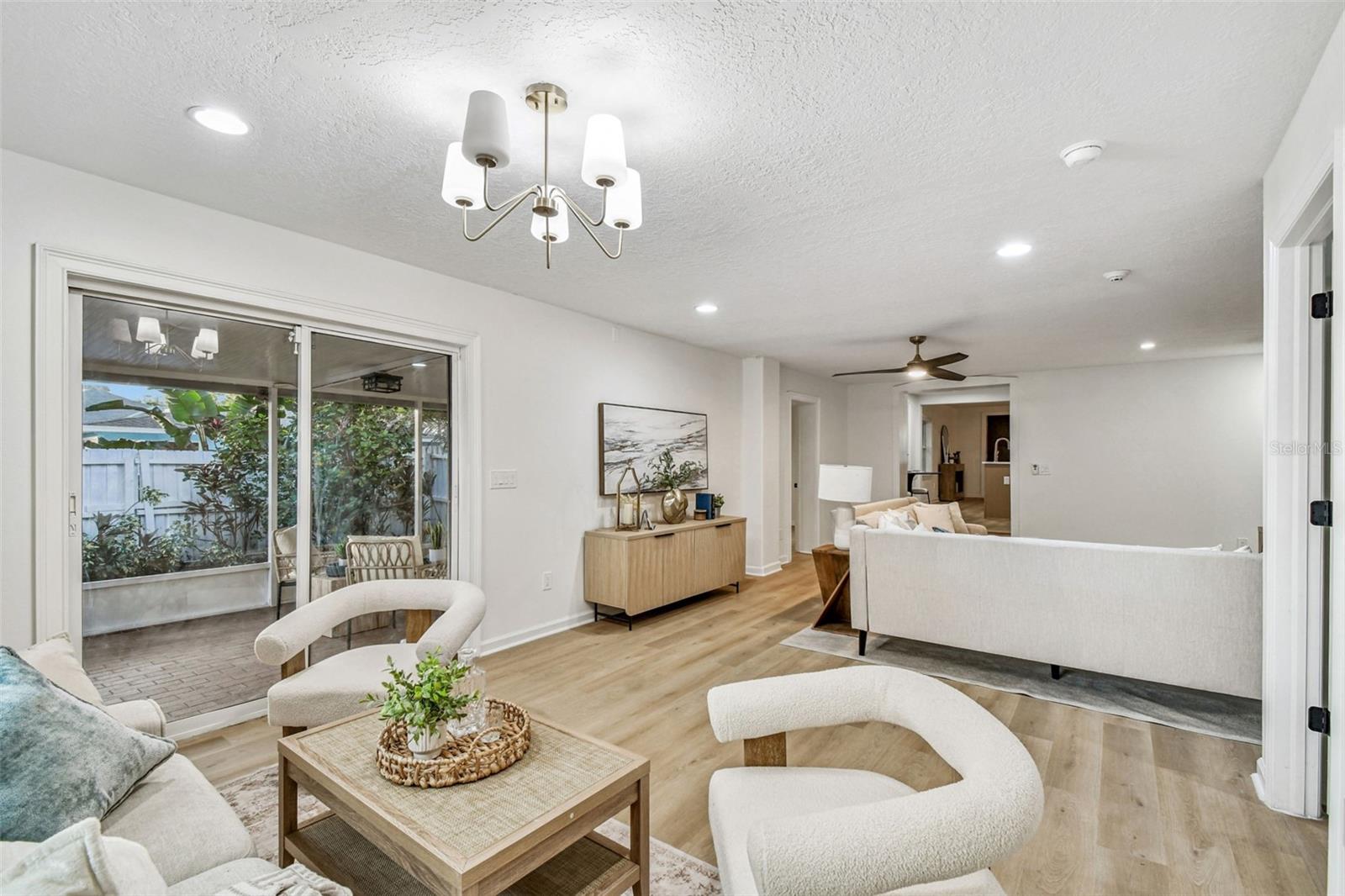 3320 W VILLA ROSA ST