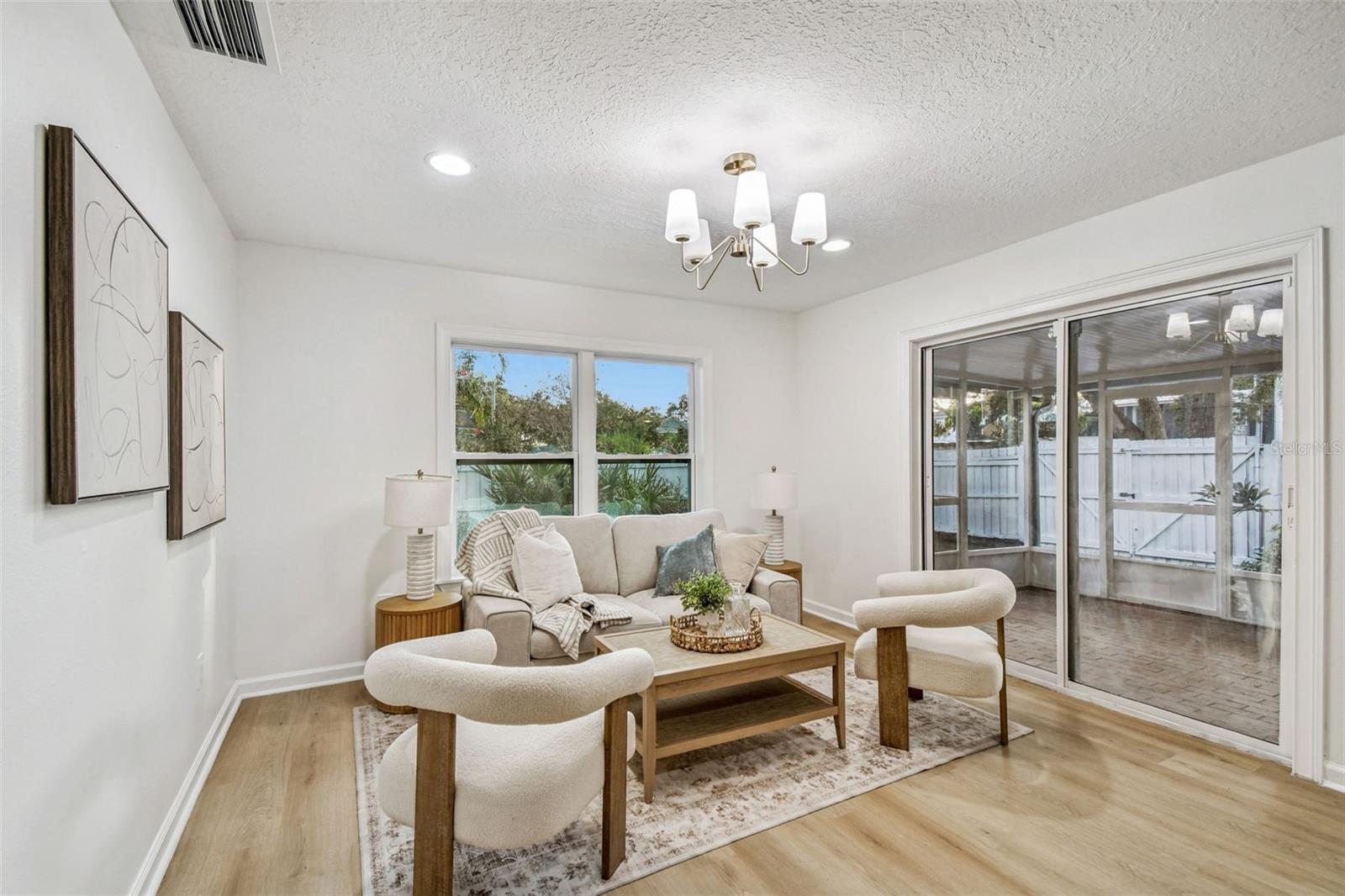 3320 W VILLA ROSA ST