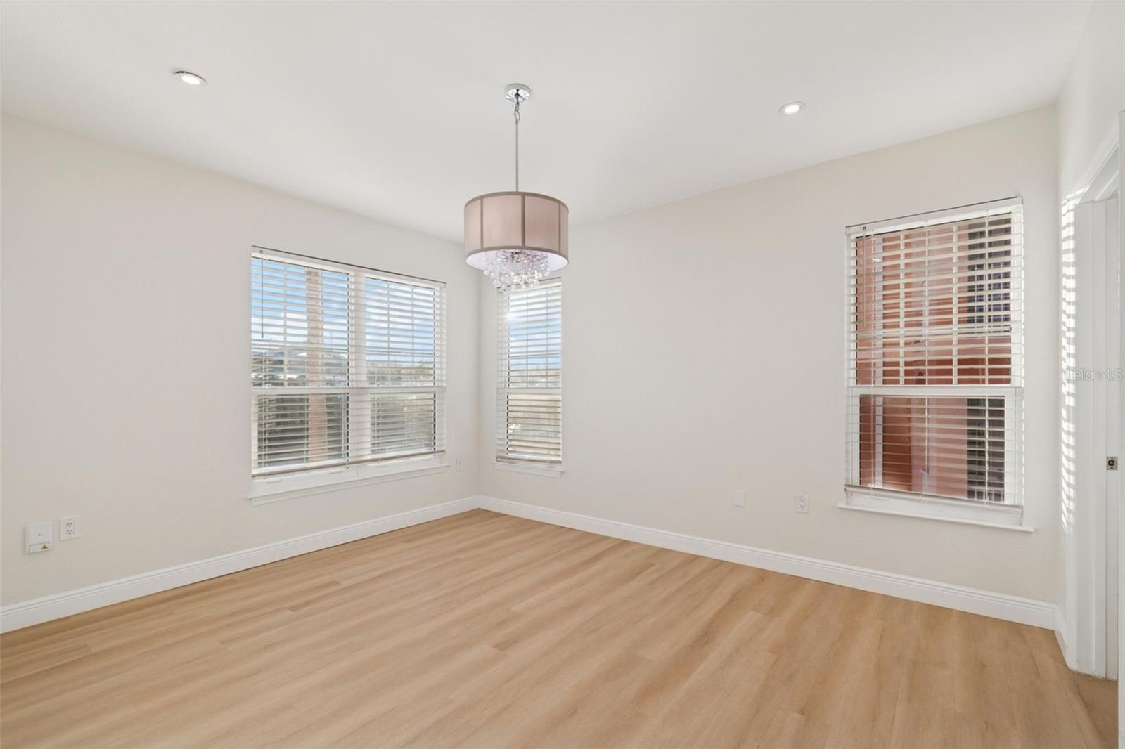 5000 CULBREATH KEY WAY #4207