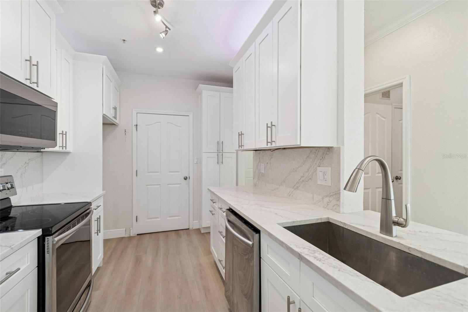 5000 CULBREATH KEY WAY #4207