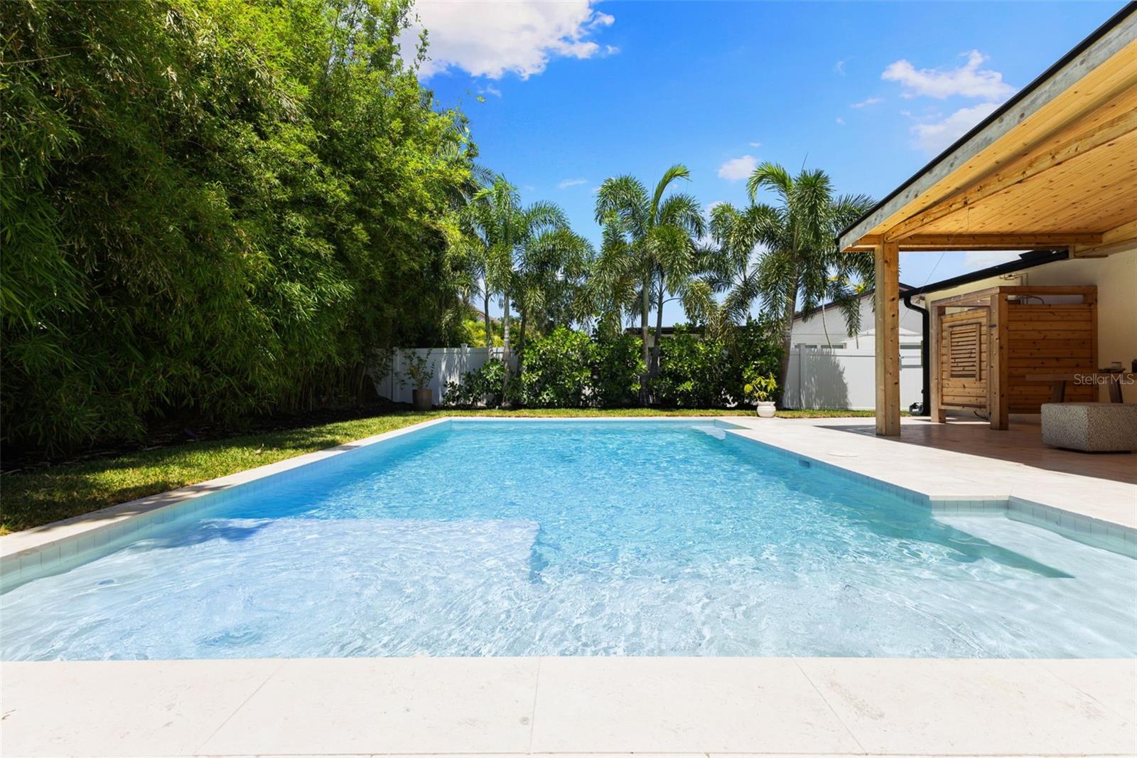 4618 BAYSHORE BLVD NE