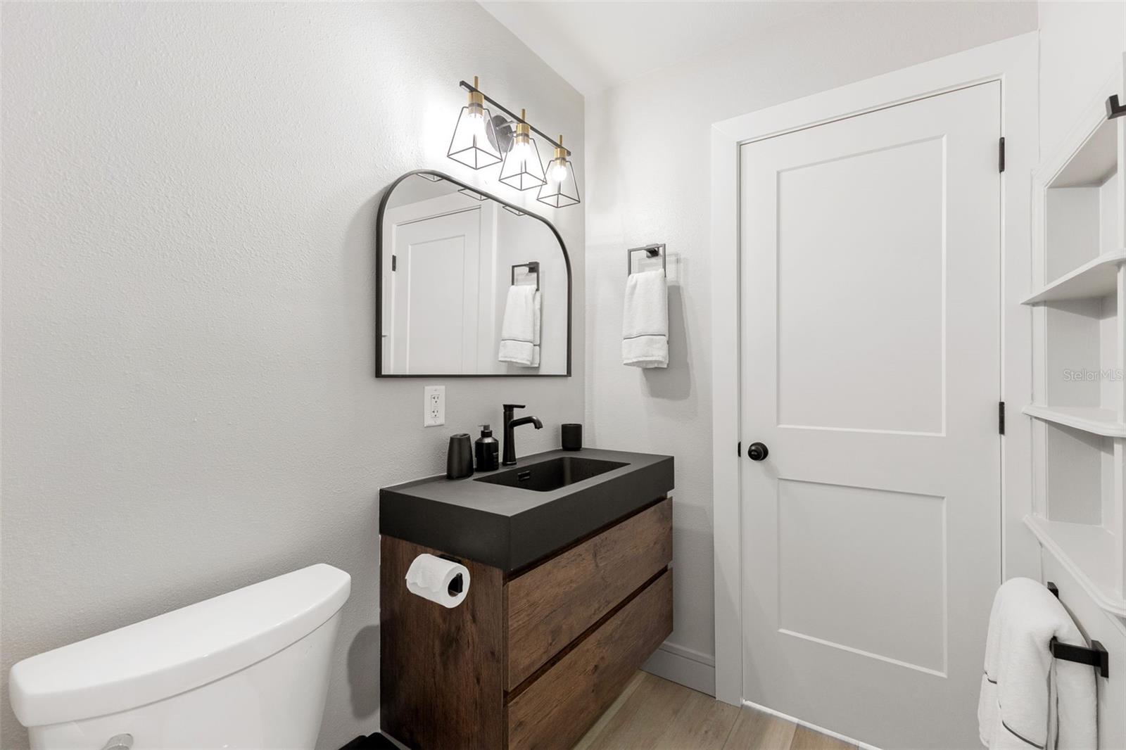 4618 BAYSHORE BLVD NE