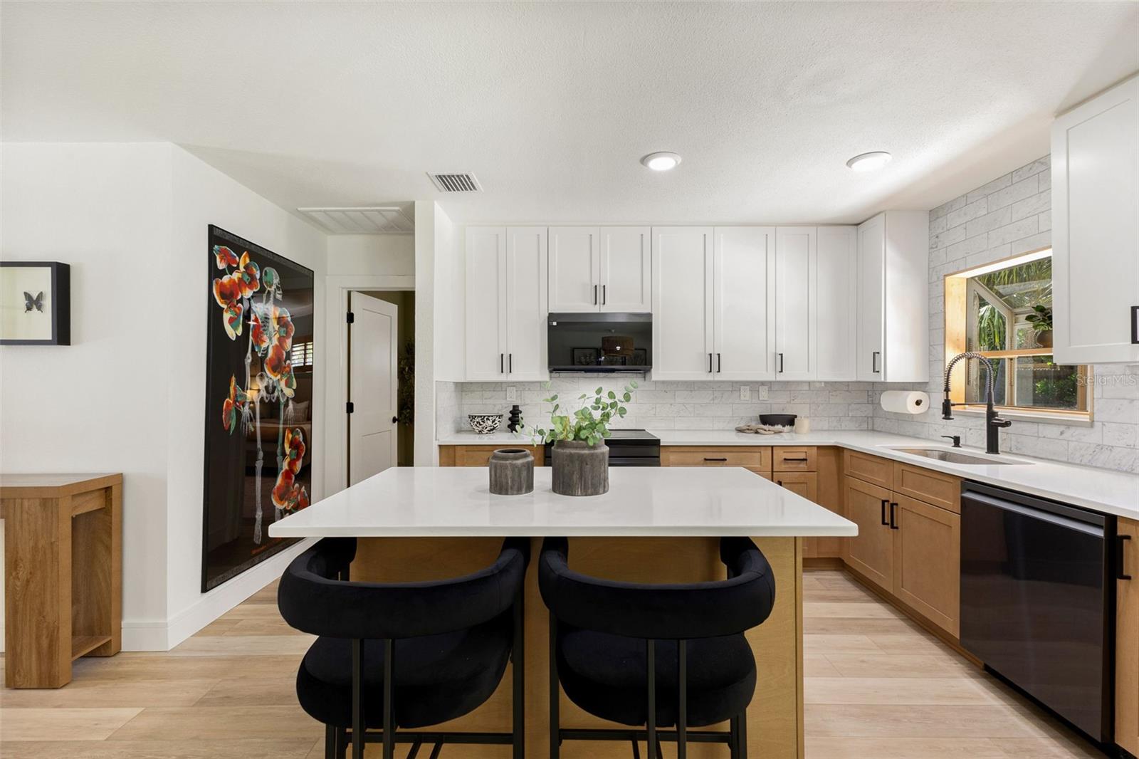 4618 BAYSHORE BLVD NE