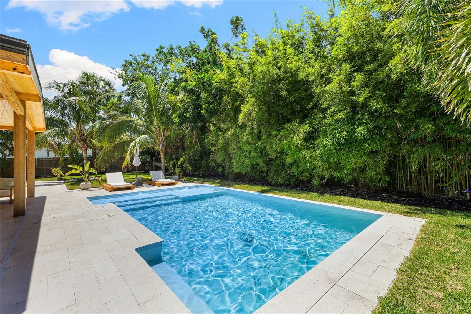 4618 BAYSHORE BLVD NE