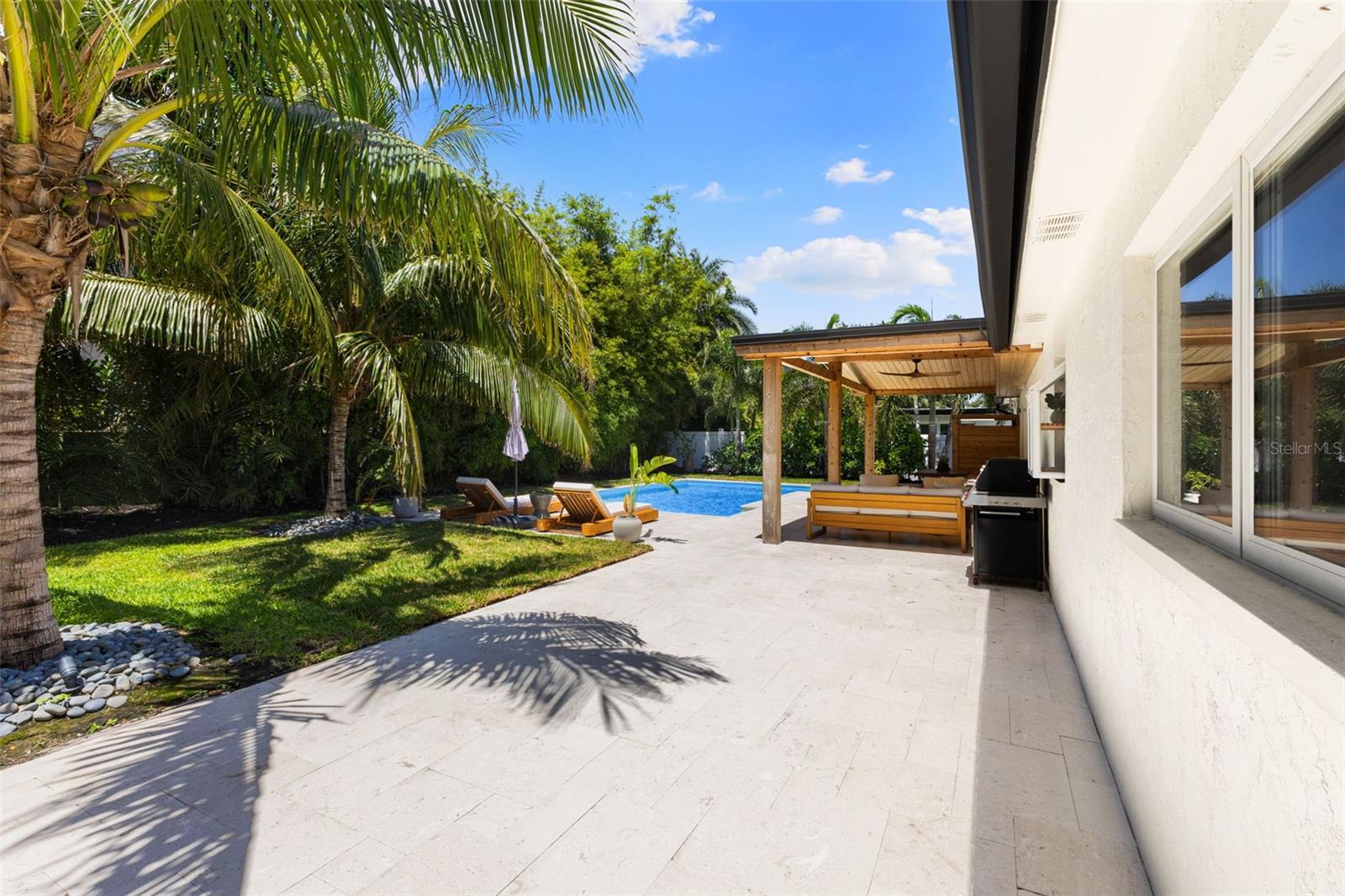 4618 BAYSHORE BLVD NE