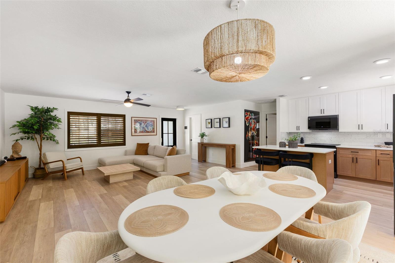 4618 BAYSHORE BLVD NE