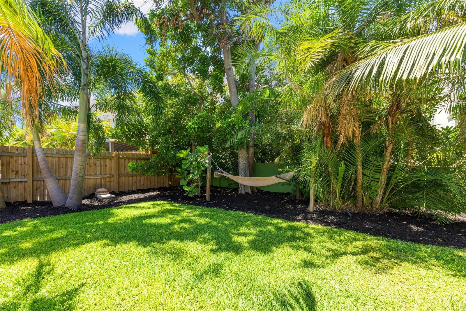 4618 BAYSHORE BLVD NE