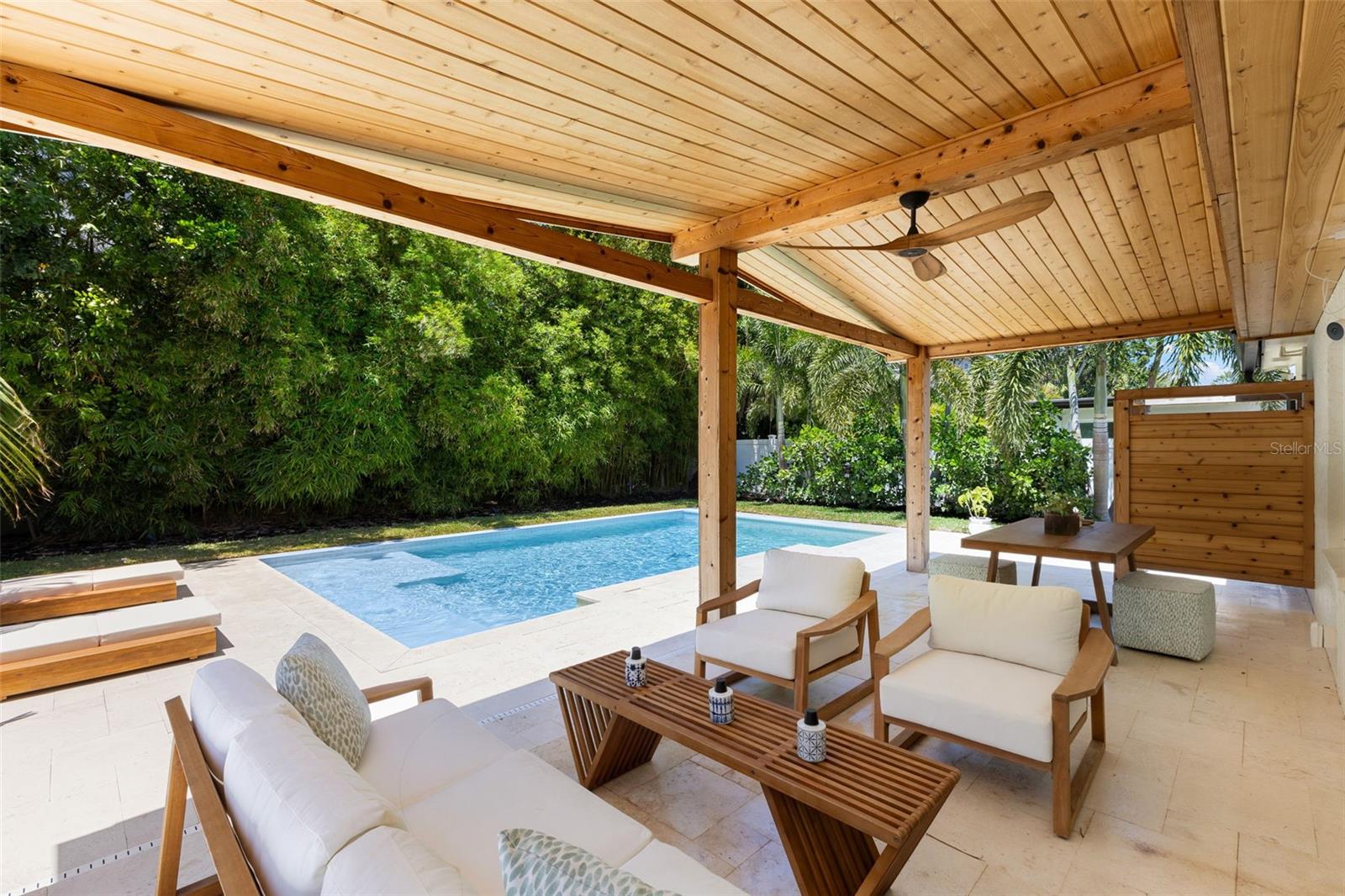 4618 BAYSHORE BLVD NE