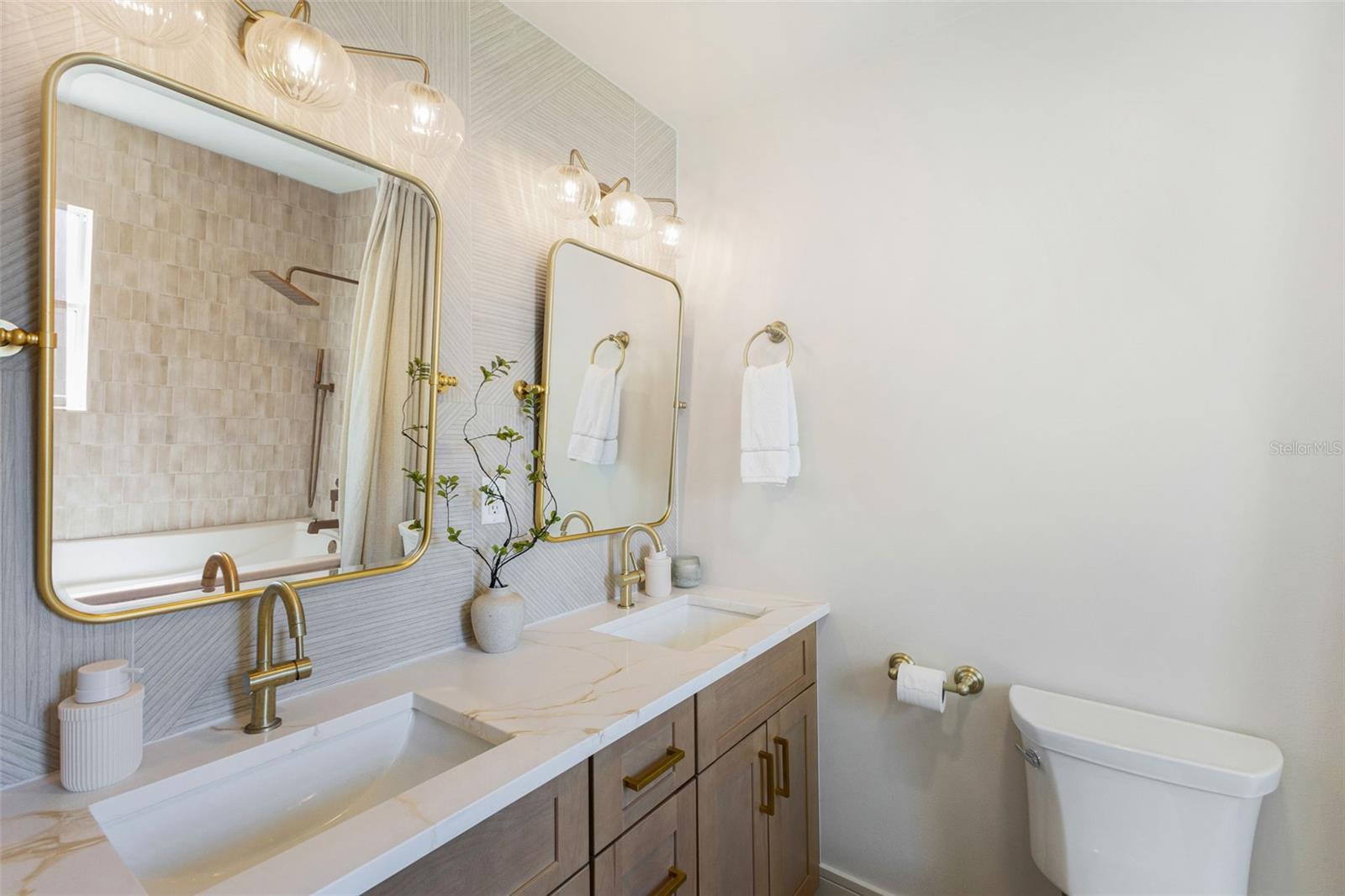 4618 BAYSHORE BLVD NE