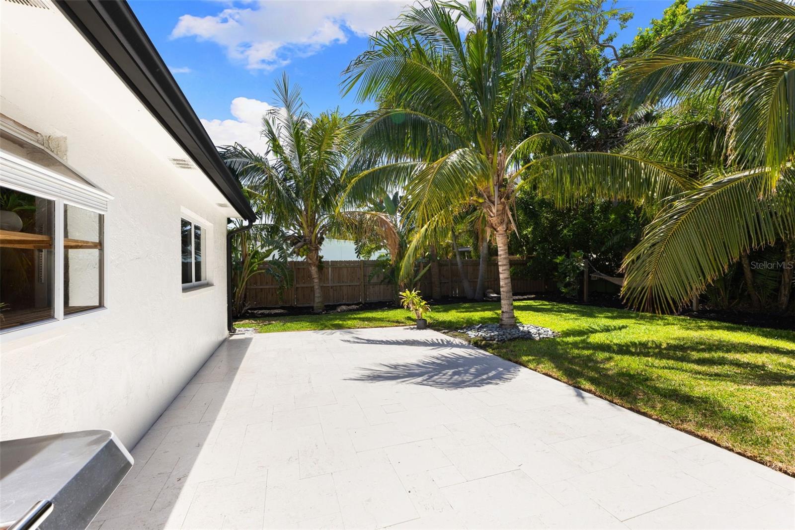 4618 BAYSHORE BLVD NE