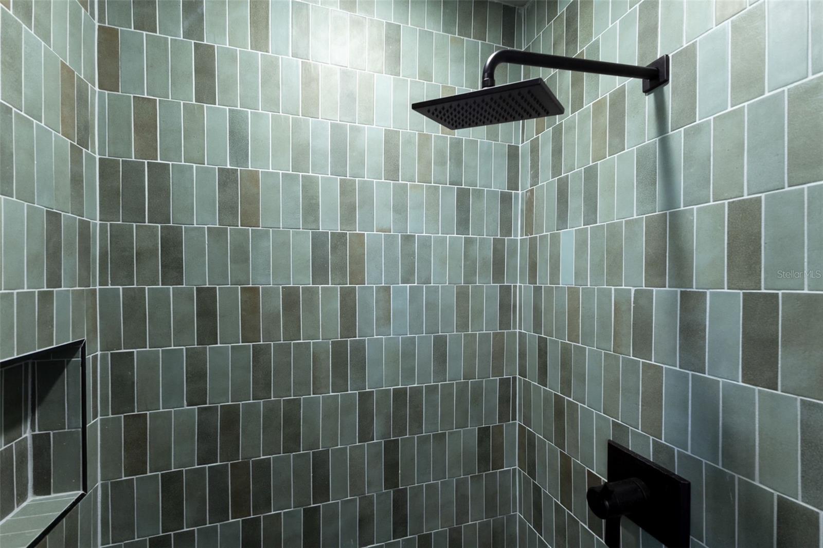 4618 BAYSHORE BLVD NE