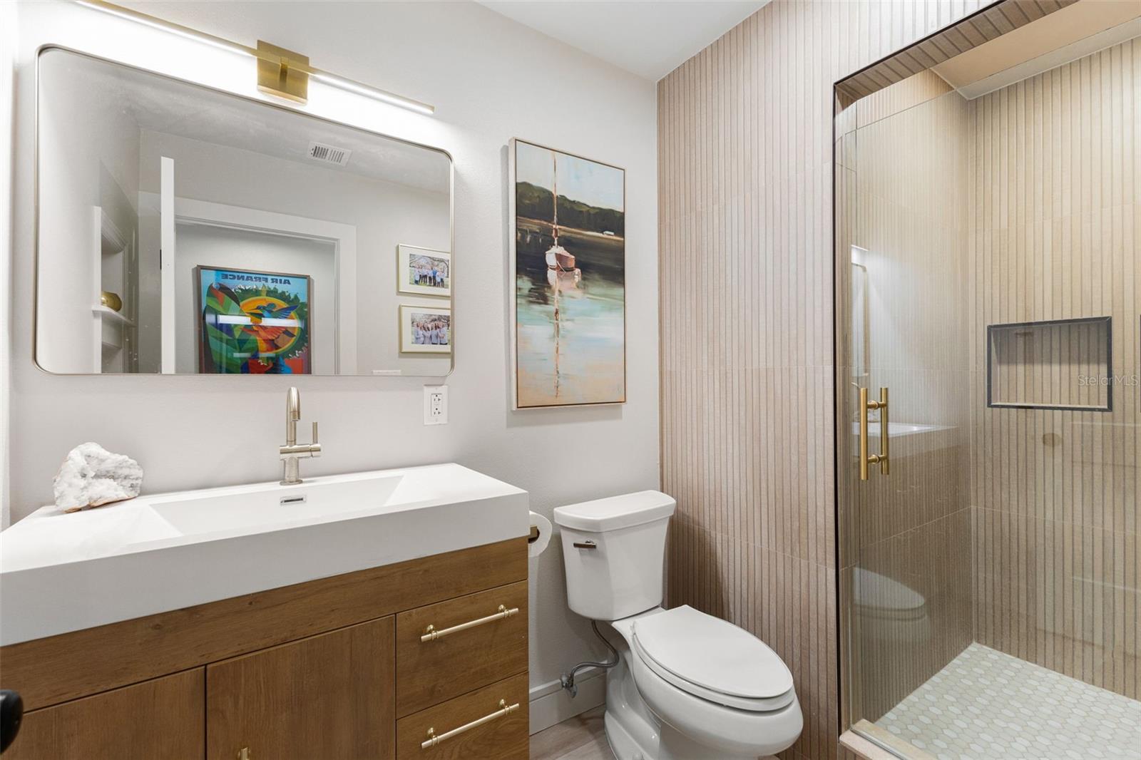 4618 BAYSHORE BLVD NE