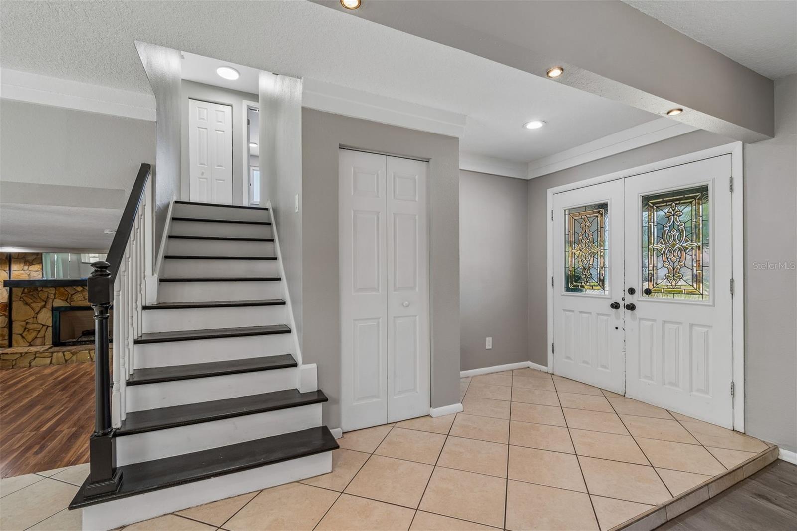 7111 GATEWAY CT