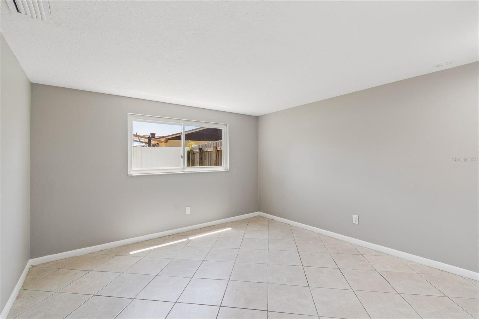 7111 GATEWAY CT