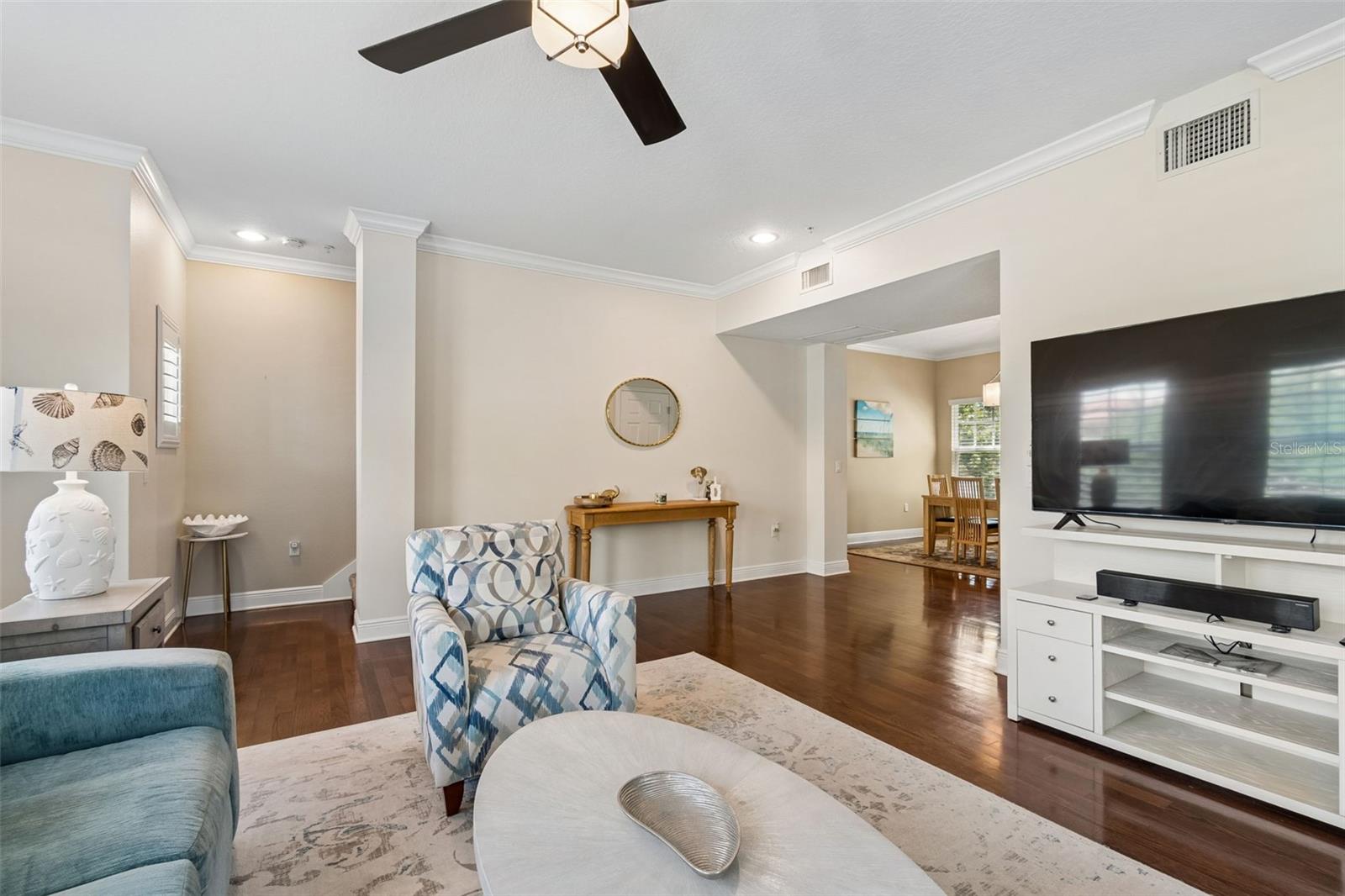 650 SIREN WIND LN