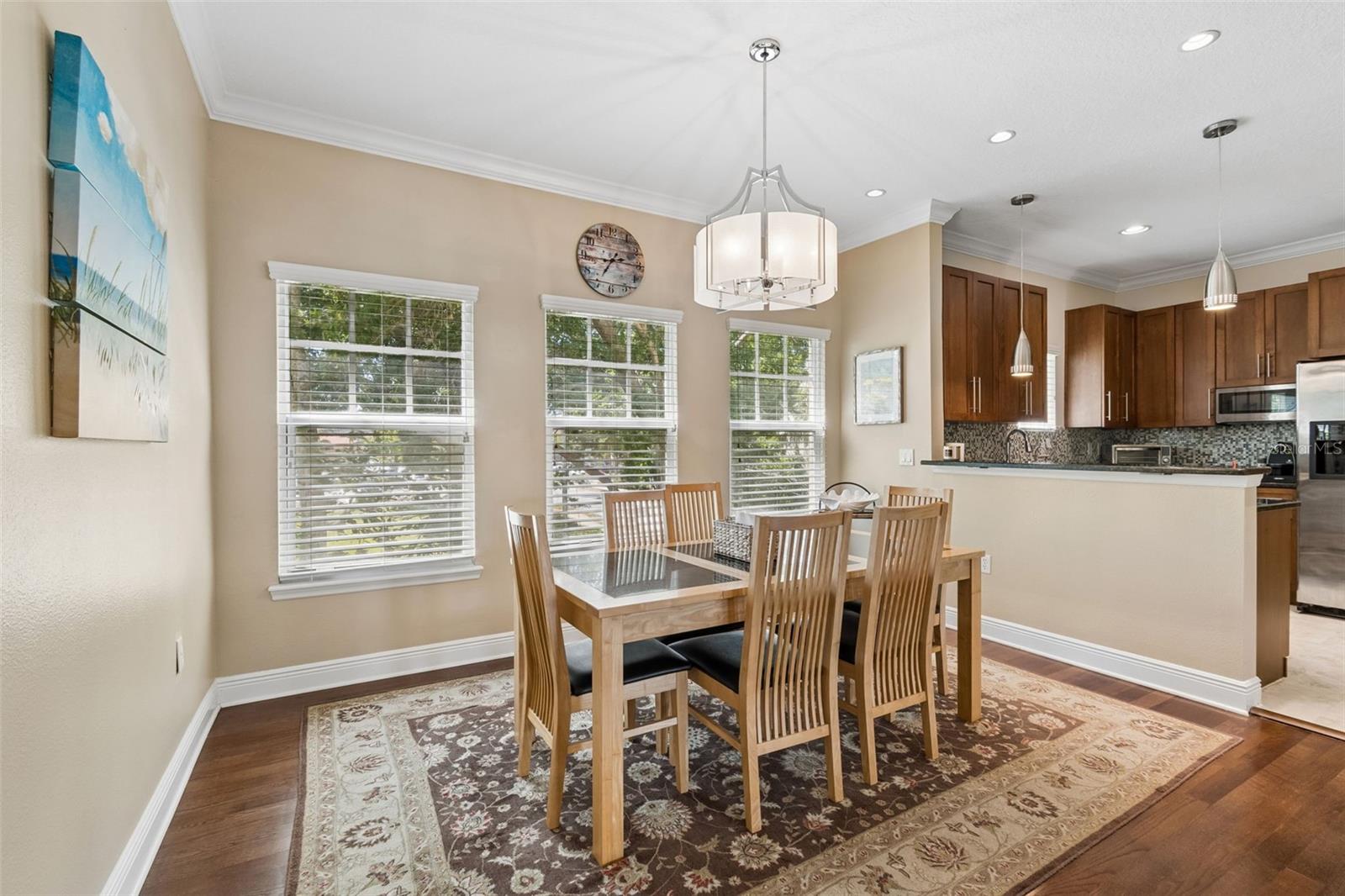 650 SIREN WIND LN