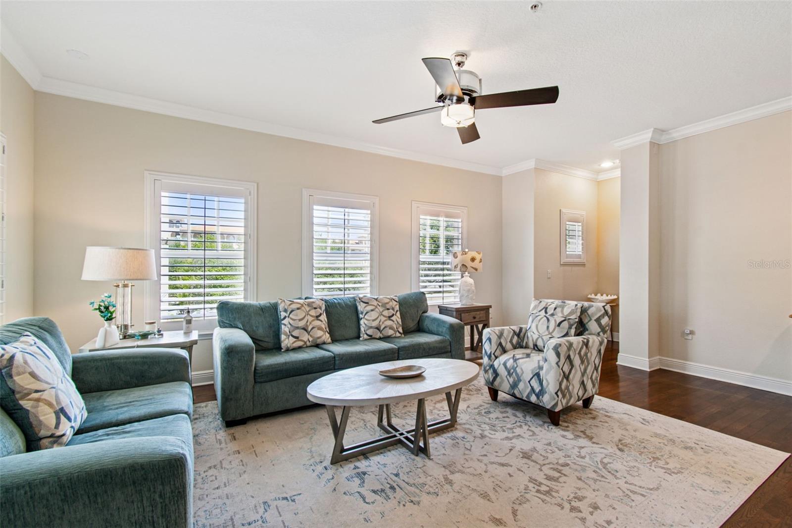 650 SIREN WIND LN